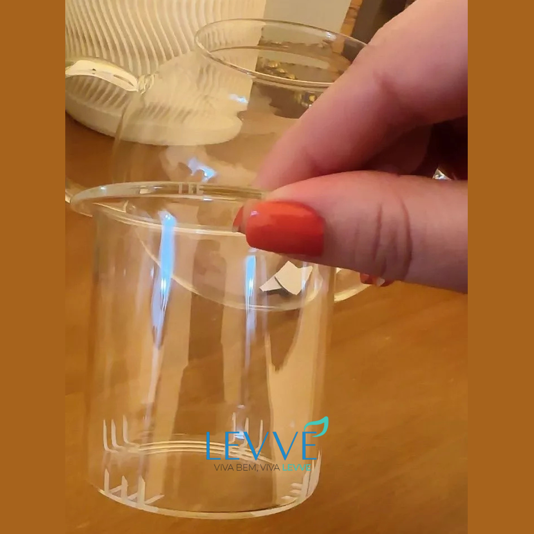 🫖 CHALEVVE – A Chaleira de Vidro com Infusor que Transforma o Seu Chá em um Ritual de Bem-Estar